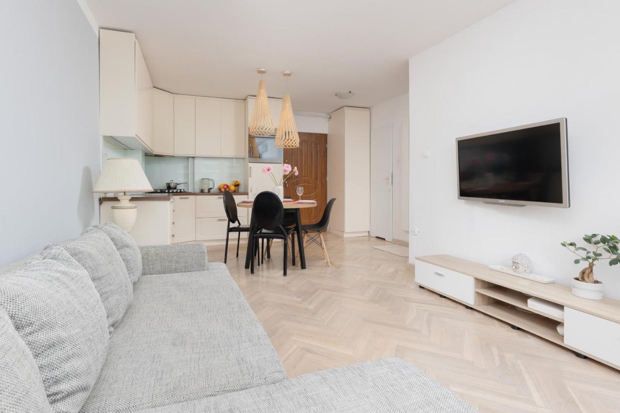 Zlota Apartment Center Of Warsaw By Noclegi Renters Esterno foto