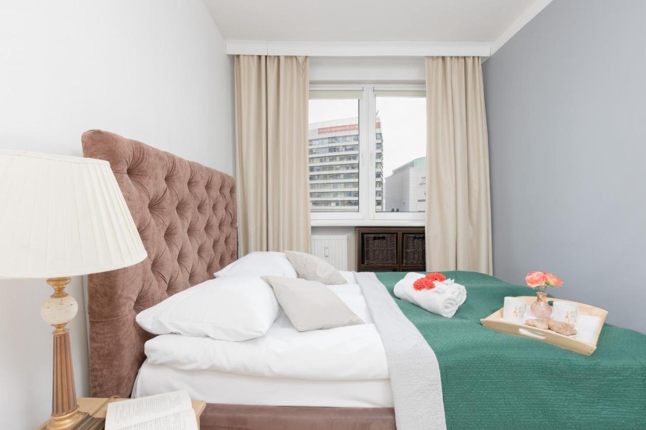 Zlota Apartment Center Of Warsaw By Noclegi Renters Esterno foto
