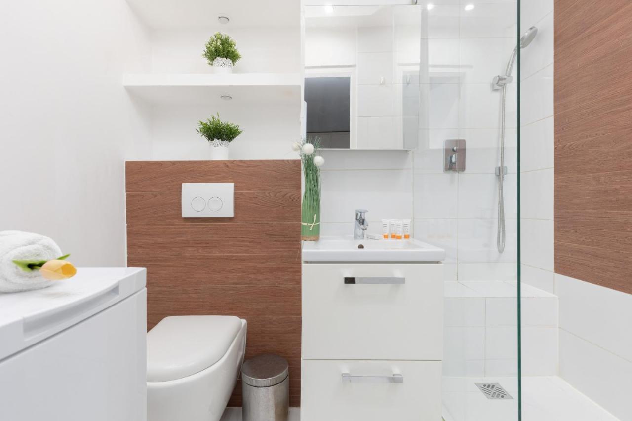 Zlota Apartment Center Of Warsaw By Noclegi Renters Esterno foto